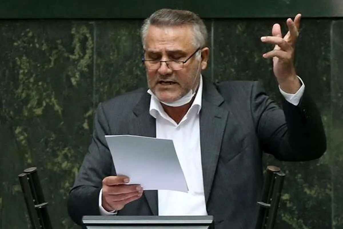 نماینده مجلس: شادی نکردن فوتبالیستها انشالله به خاطر شاهچراغ است