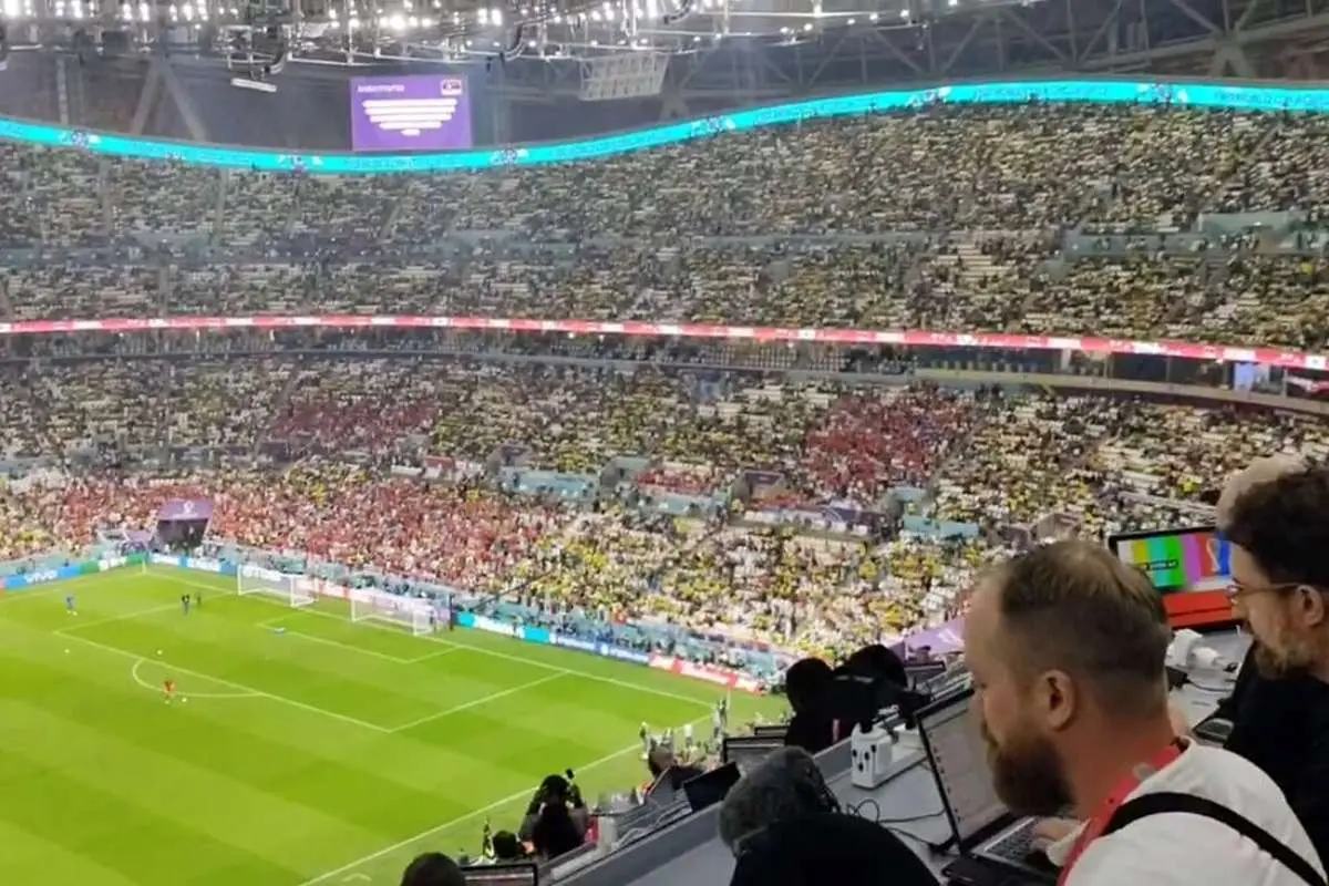 (ویدئو) نمایی از داخل ورزشگاه لوسیل پیش از بازی برزیل- صربستان
