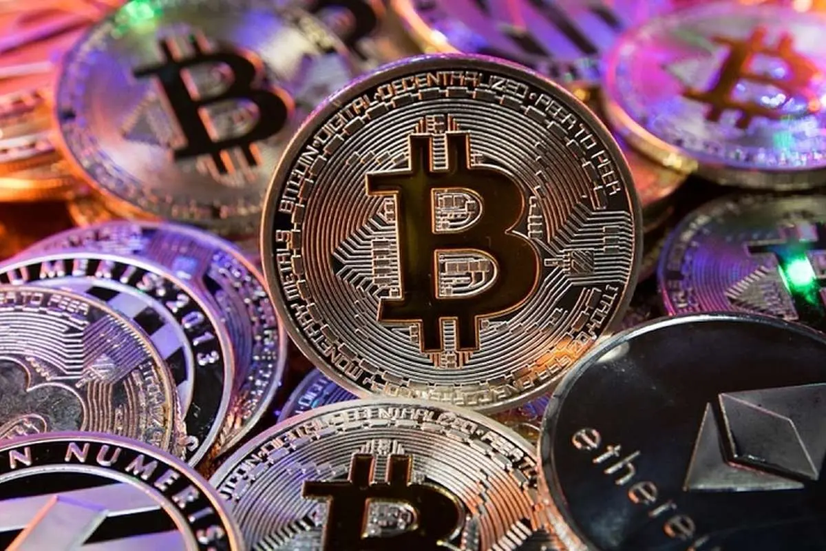 قیمتها در بازار ارز دیجیتال شنبه پنج آذر ۱۴۰۱؛ جهش ۱۵ درصدی دوجکوین در یک روز