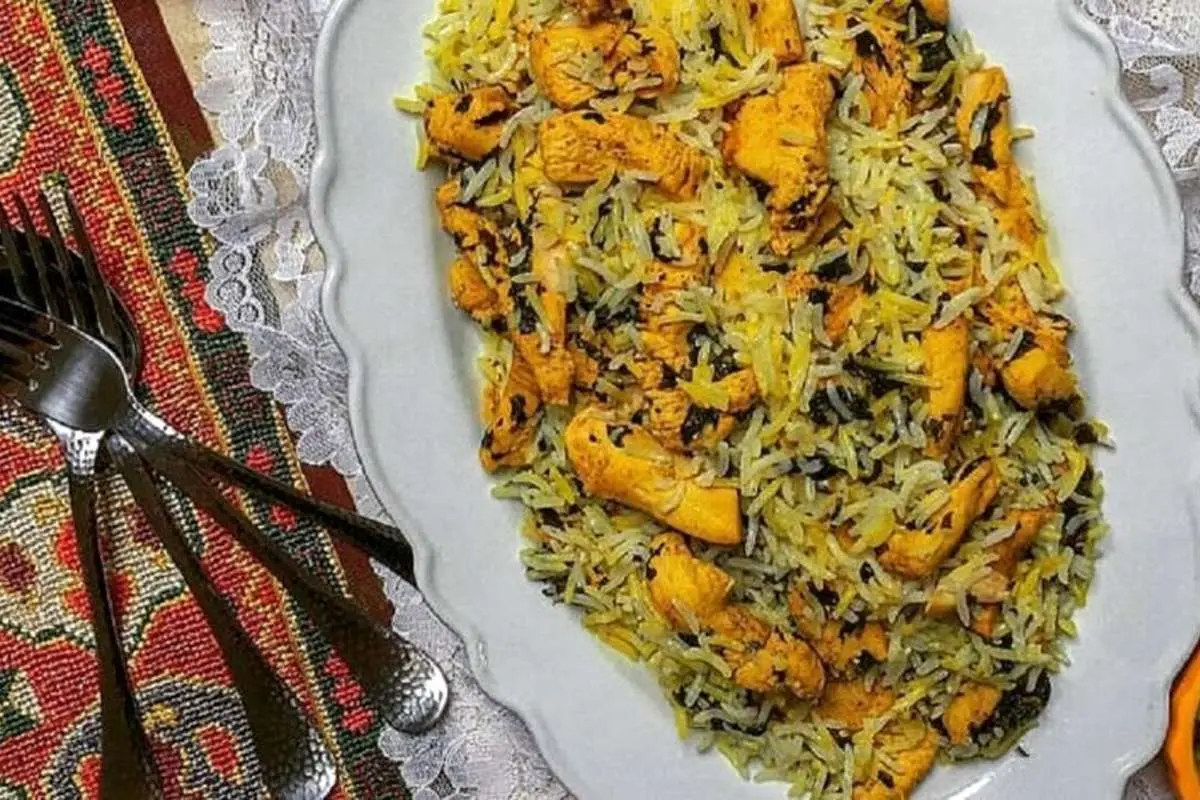 طرز تهیه جعفری پلو، غذایی خوشمزه و سرشار از ویتامین