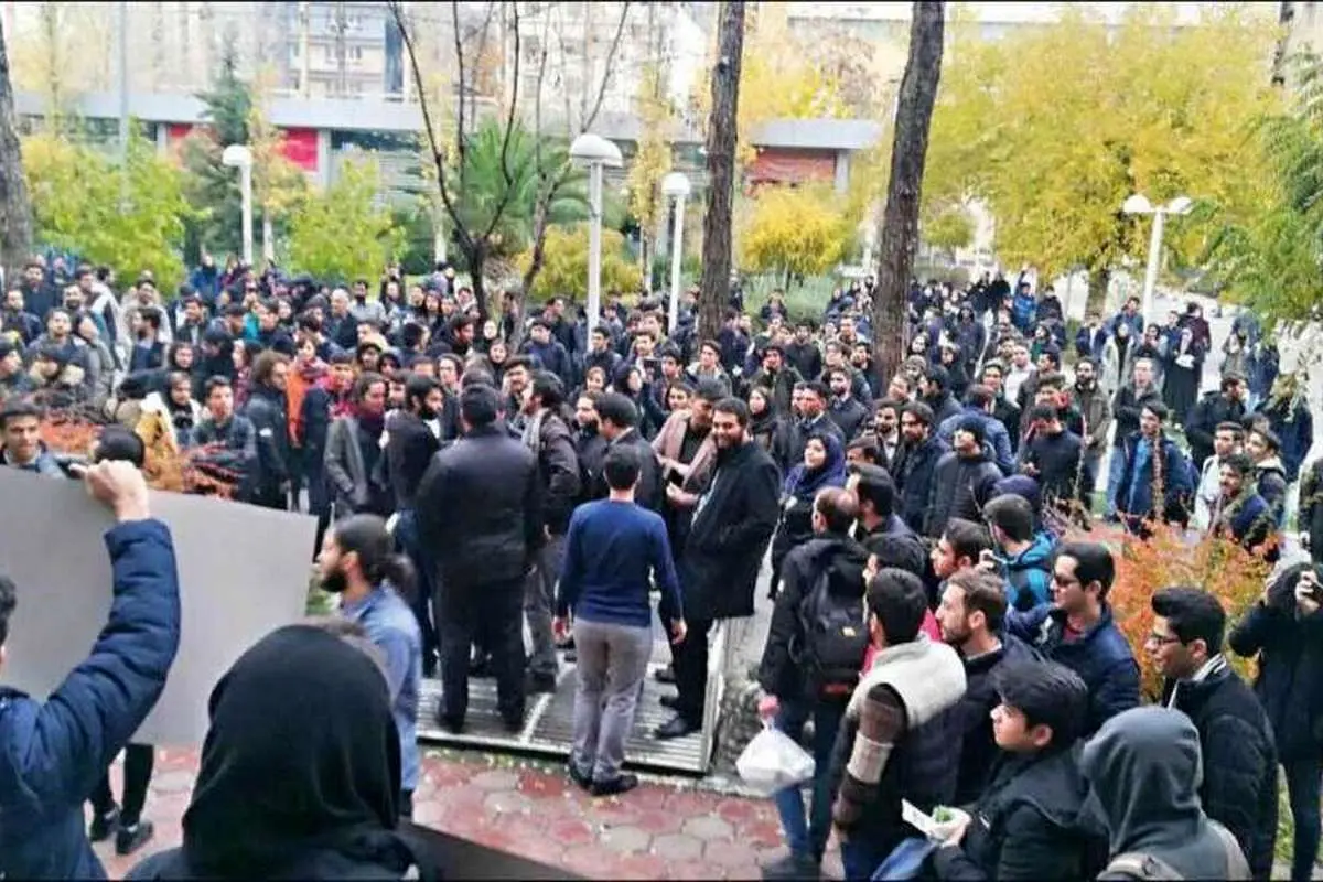 جمهوری اسلامی: کسانی که نافرمانی مدنی می‌کنند محارب نیستند