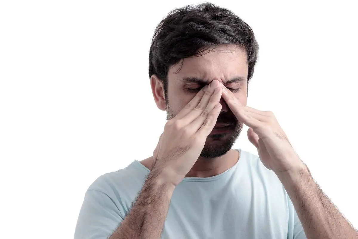 علائم و عوامل زمینه‌ساز سینوزیت چیست؟