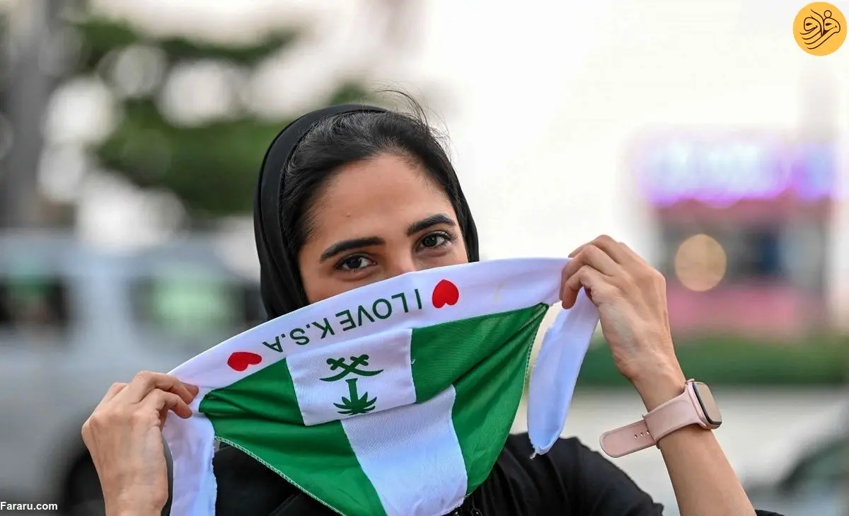 (ویدئو) شهروندان عربستانی جام جهانی را در ورزشگاه‌ها می‌بینند