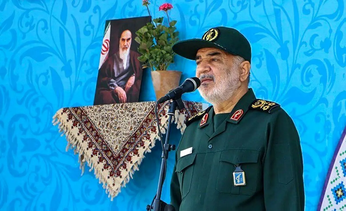 فرمانده سپاه: امروز فصل انتخاب است، نمی‌شود وسط ایستاد