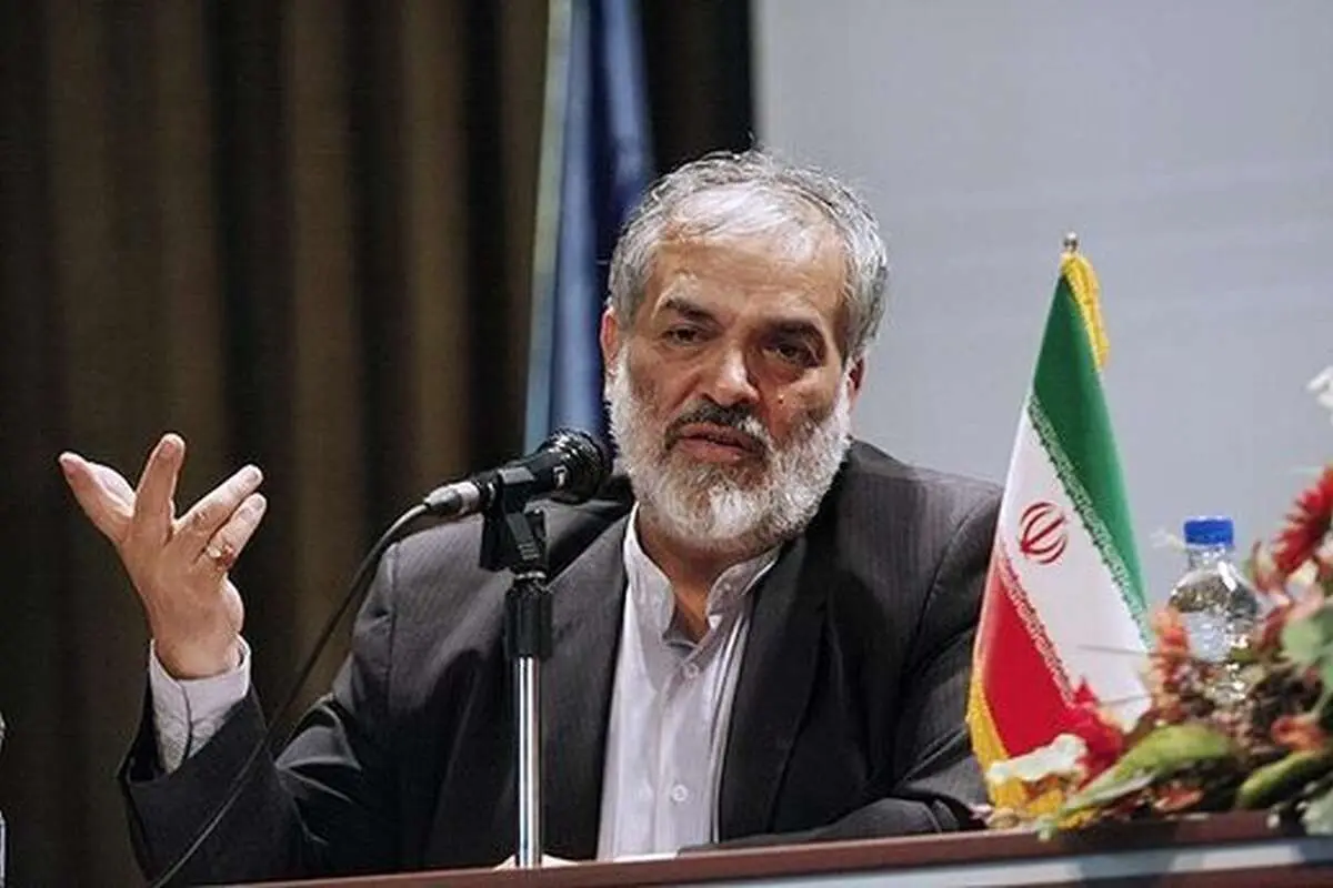 قدیری ابیانه: اگر غرب میترسد که ایران بمب هستهای تولید کند بگذارید بترسد