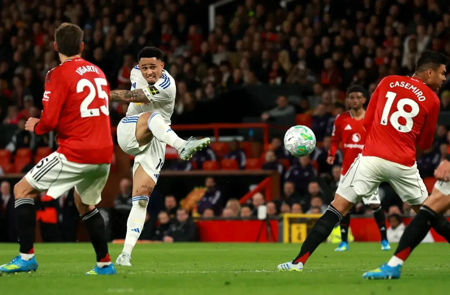 ببینید؛ خلاصه بازی منچستریونایتد 1 - لیدز 2
