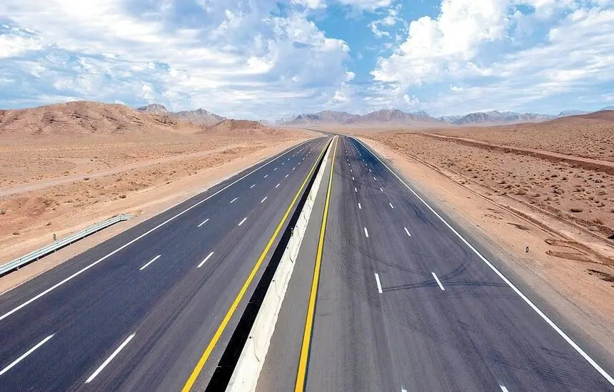 قم یک قدم به مشهد نزدیک‌تر شد/ افتتاح ۳۶ کیلومتر دیگر از آزادراه حرم تا حرم
