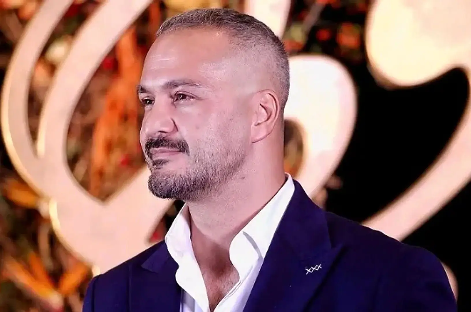 سلفی دوستانه میلاد کی‌مرام در قلبِ آسمان!
