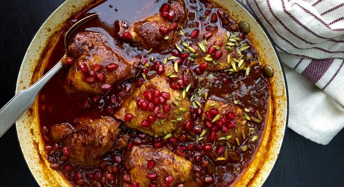 طرز تهیه مرغ با سس انار؛ ویژه شب یلدا