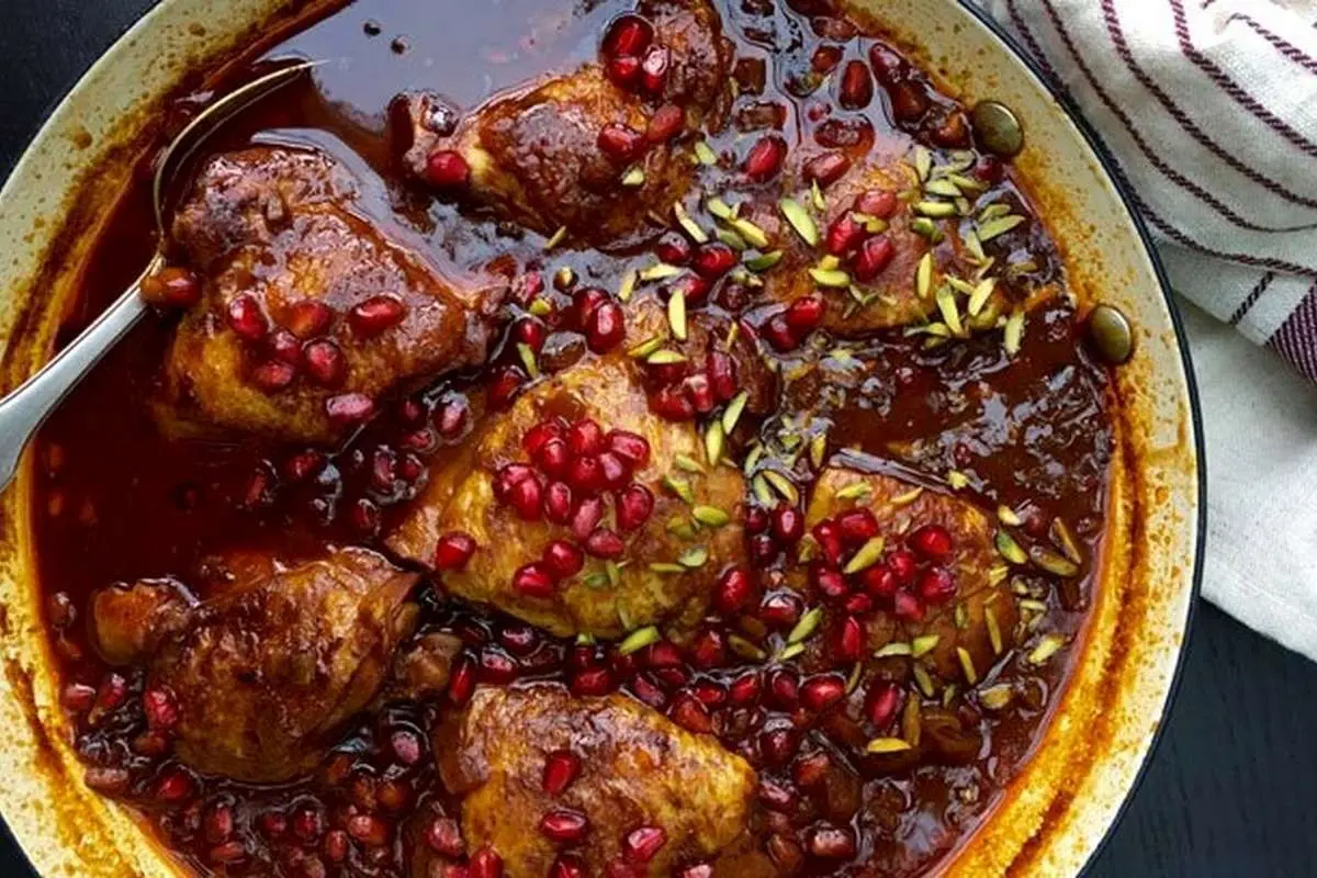 طرز تهیه مرغ با سس انار؛ ویژه شب یلدا