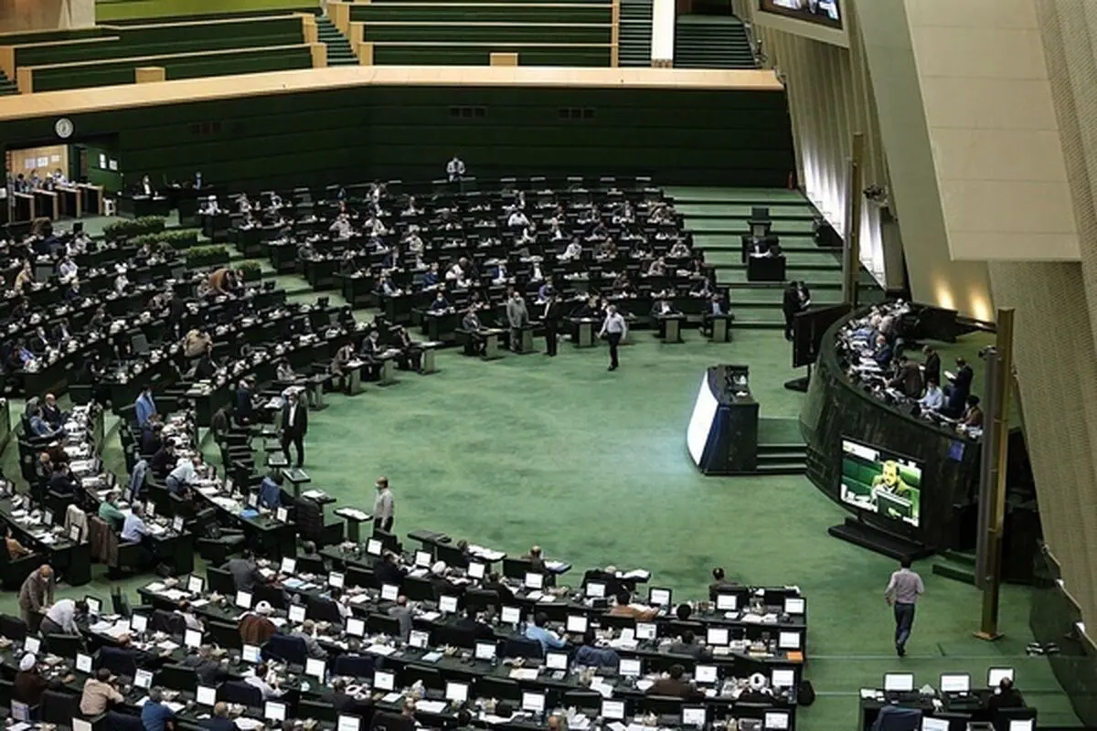 طرح ویژه مجلس برای رصد مجازیِ و کنترل سلبریتی‌ها