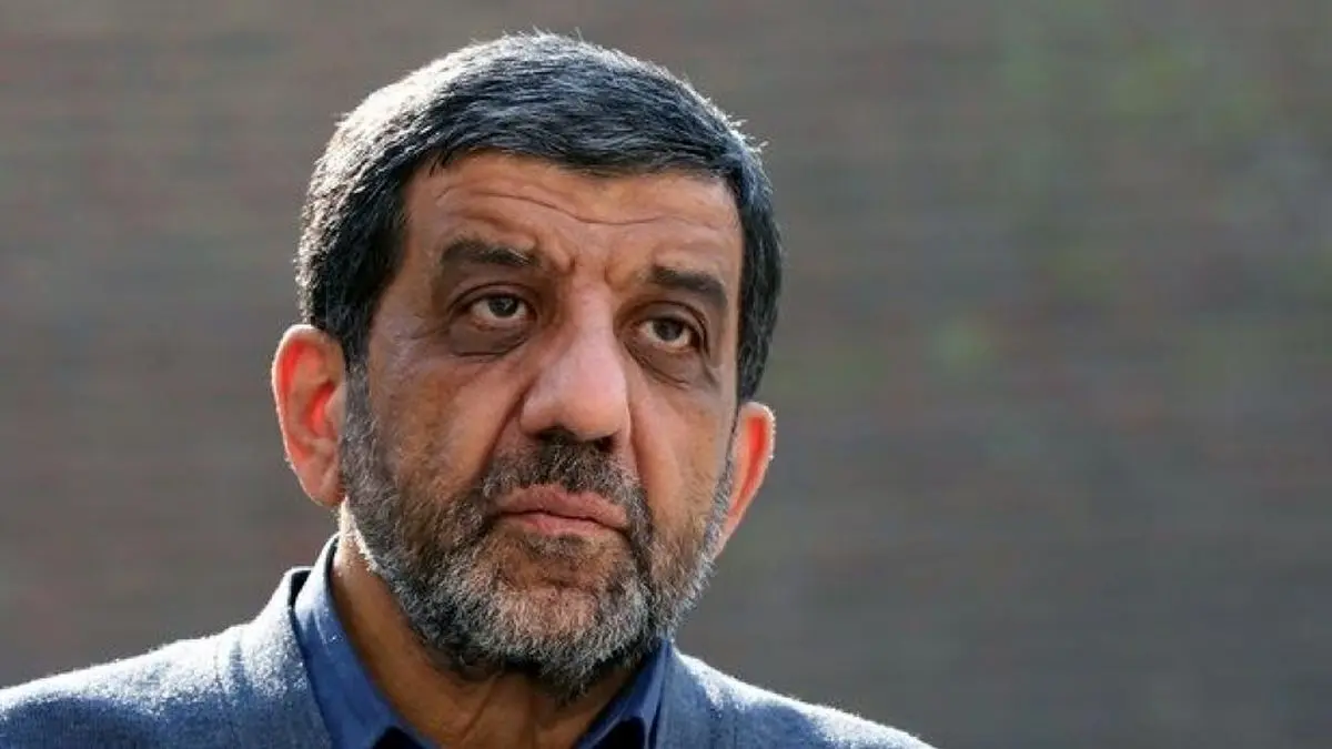 سفر چرا آقای ضرغامی، کمی هم جلسه بگذارید!