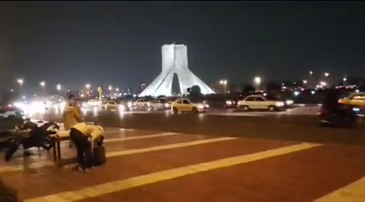 گزارش خبرگزاری دولت از اتفاقات امشب در میدان آزادی