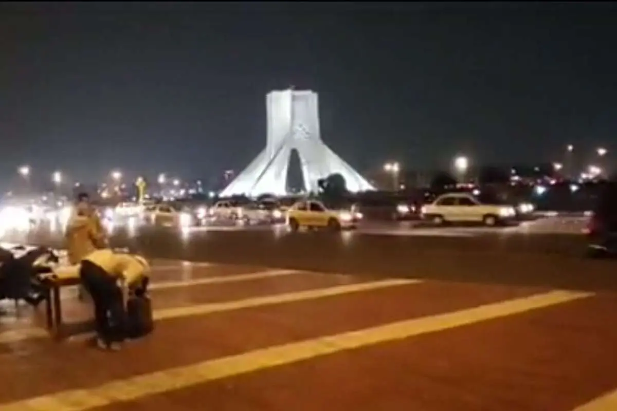 گزارش خبرگزاری دولت از اتفاقات امشب در میدان آزادی