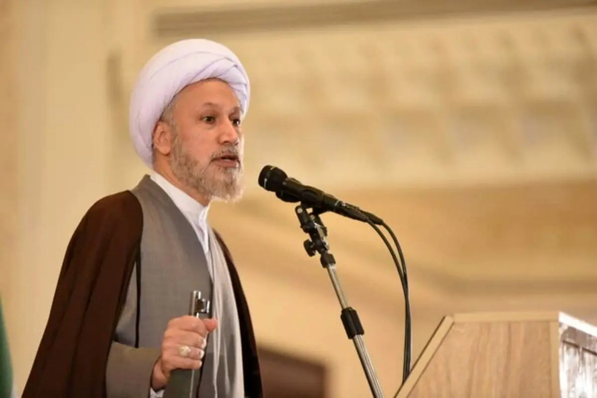 امام جمعه شیراز: در مسئله زن از اروپا و آمریکا مطالبه داریم