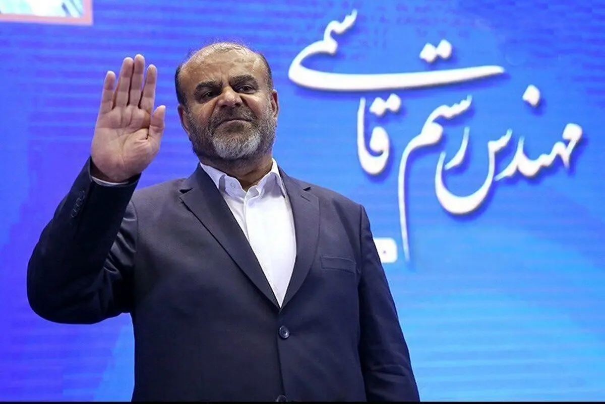 (عکس) خداحافظی رئیس جمهور و هیات دولت با پیکر رستم قاسمی