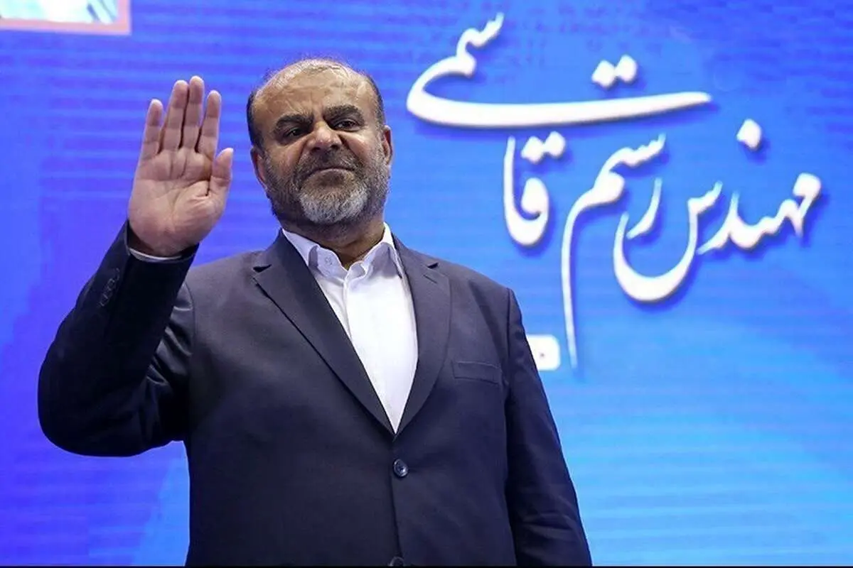 (عکس) خداحافظی رئیس جمهور و هیات دولت با پیکر رستم قاسمی