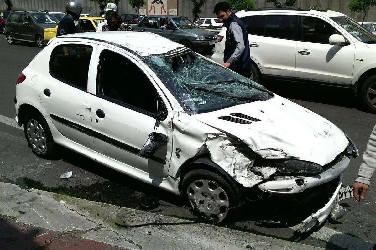 تصادف مرگبار پژو۲۰۶ در بزرگراه آزادگان