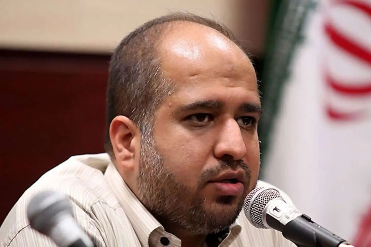 (ویدئو) نماینده مجلس به دانشجو: اگر حجاب بر سرت بگذاری با شما گفتگو میکنم