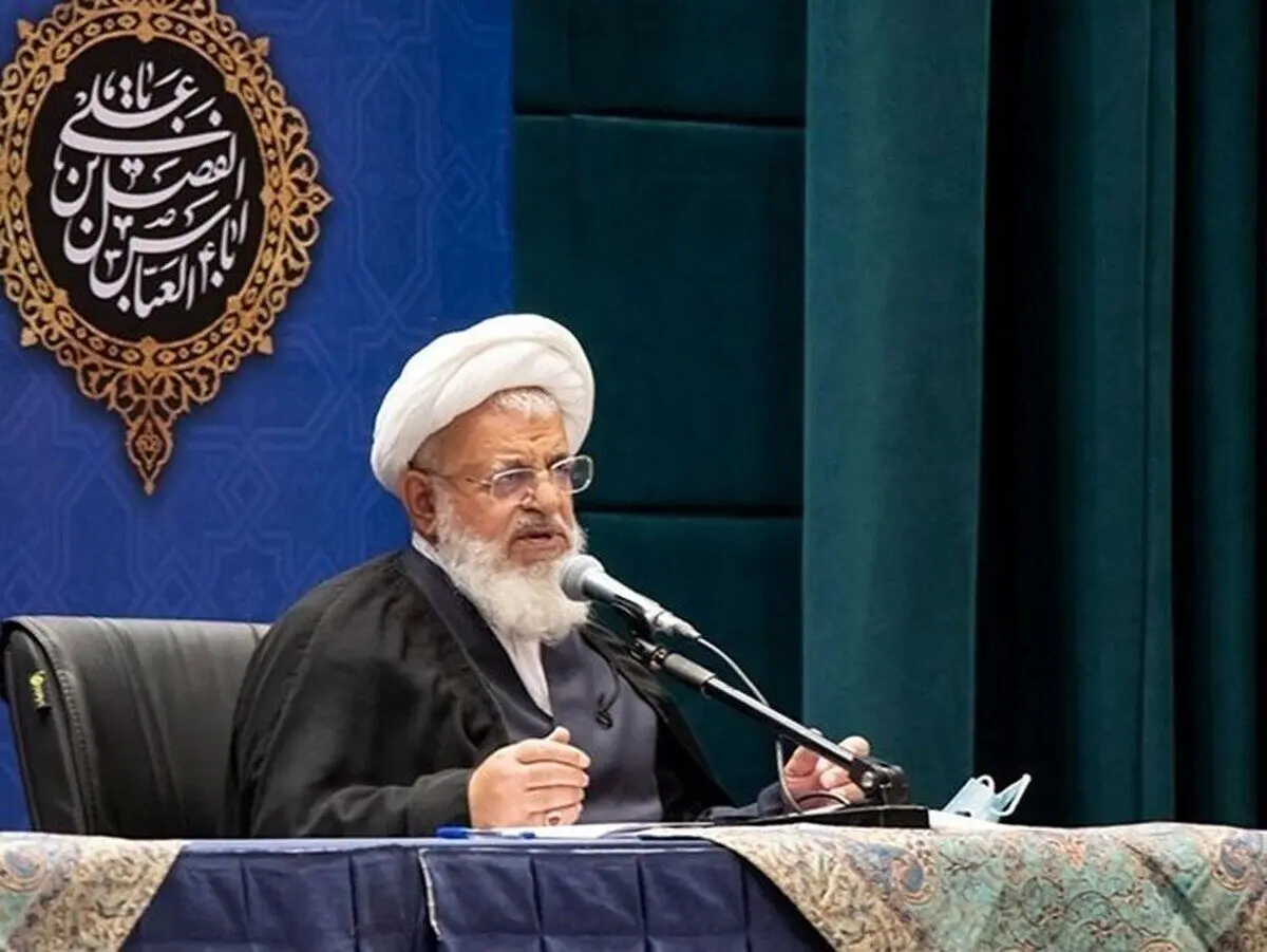 امام جمعه یزد: سیستم «بخوان، حفظ کن، نمره بگیر» توطئه مهم استکبار است