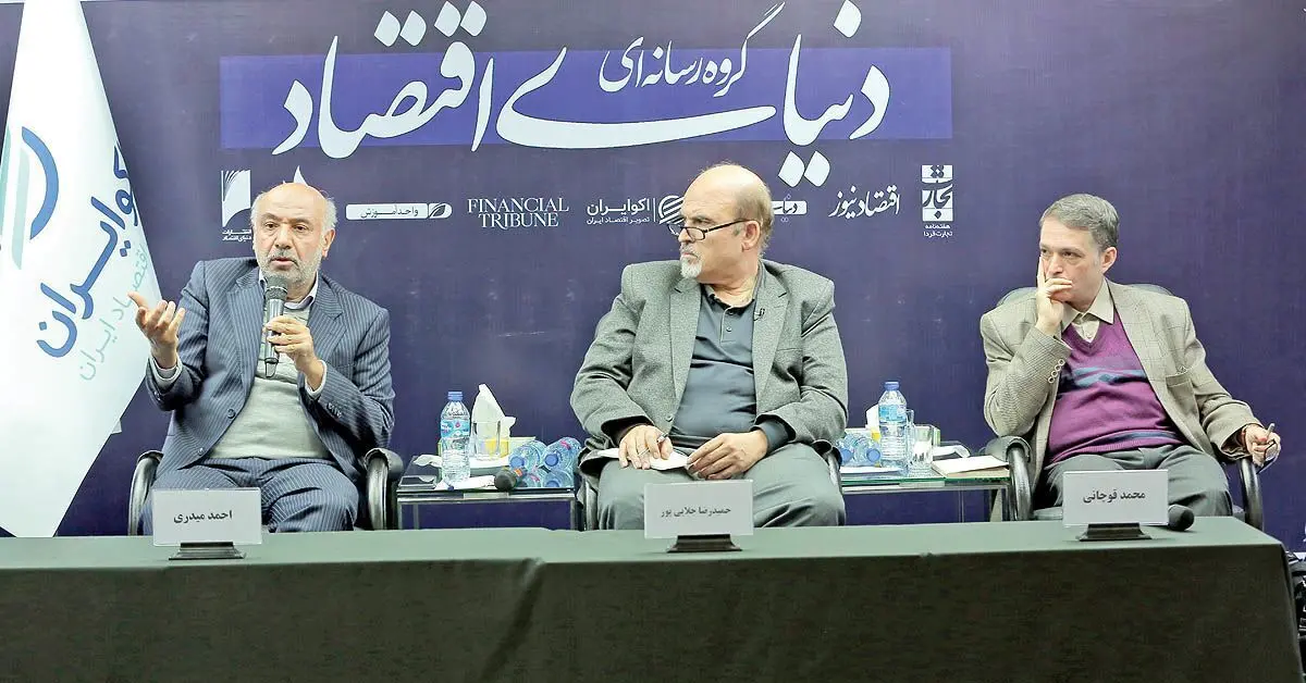 قوچانی: چه بر سر جامعه آمده که در اعتراضات حجاب بر می‌دارد؟