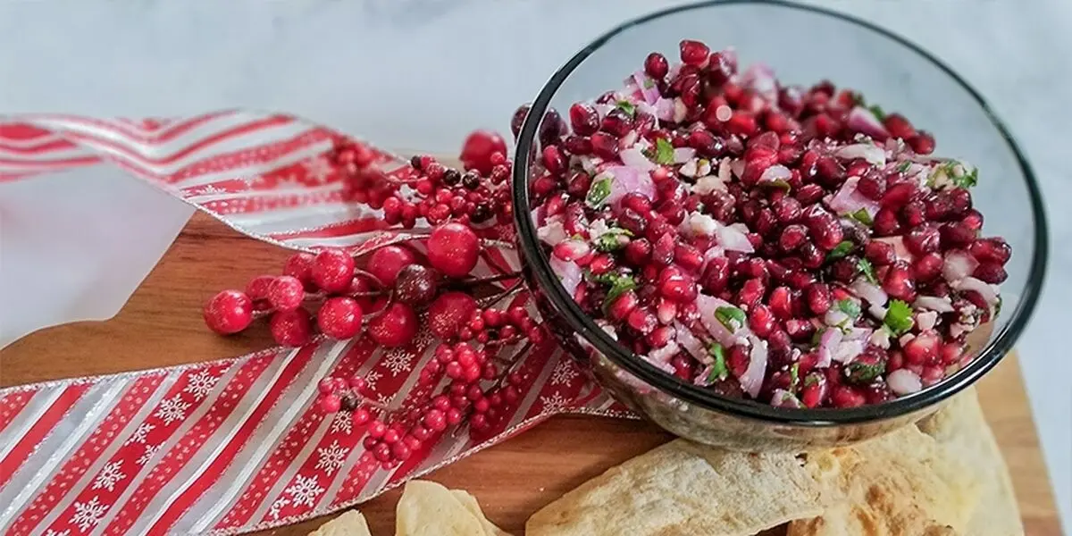 طرز تهیه سالاد لوبیا قرمز و انار؛ ویژه شب یلدا