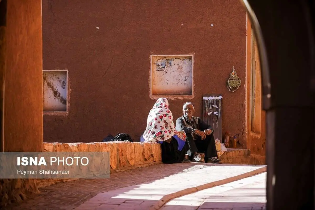 (تصاویر) ردای قرمز پاییز بر تن ابیانه