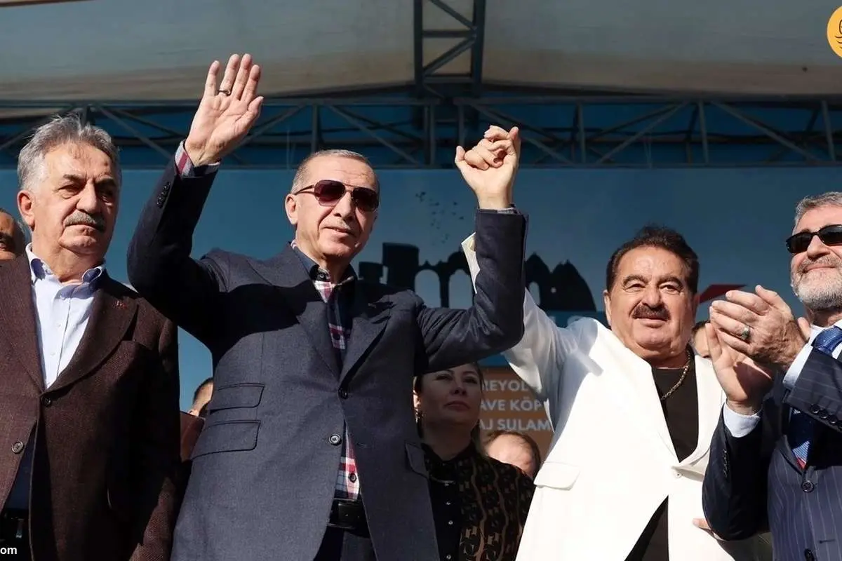 (ویدئو) اردوغان ترانهای را در کنار ابراهیم تاتلیسس خواند