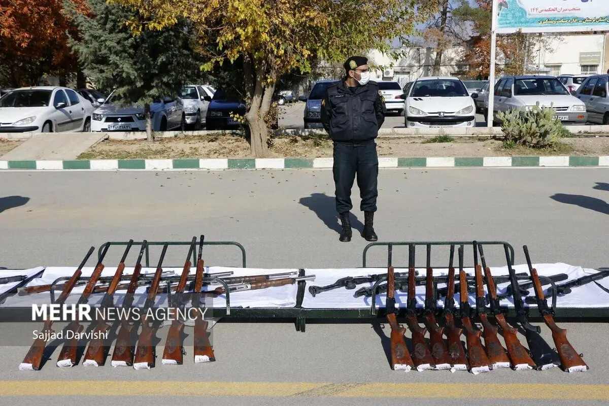(تصاویر) کشف ۳۰۰۰ قبضه سلاح در لرستان