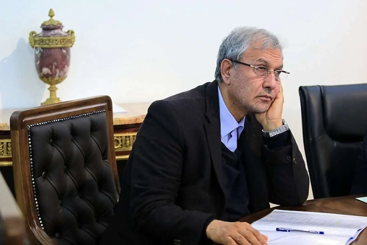 حمله کیهان به علی ربیعی؛ جز برهنگی و بغل رایگان چیزی شنیده شد؟!