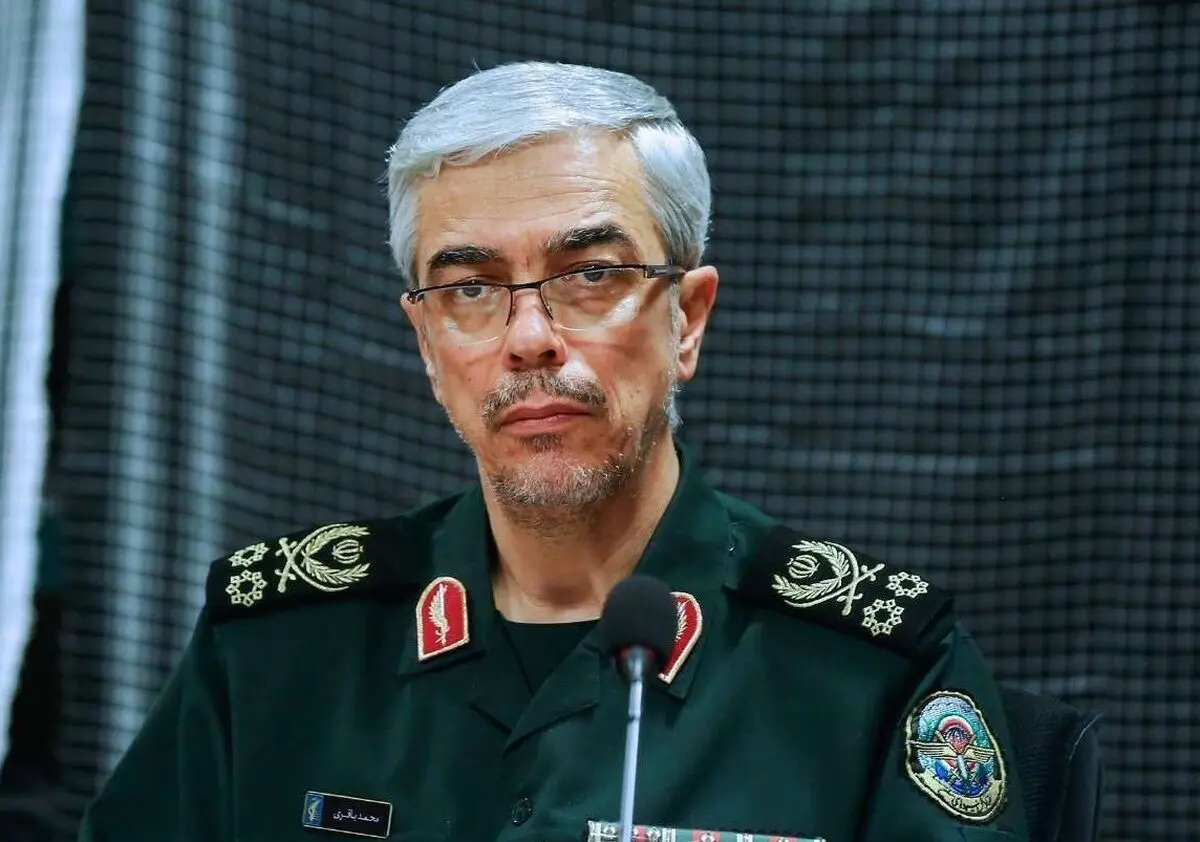 سرلشکر باقری: ناو‌های آمریکا ۱۰۰۰ کیلومتر از ایران فاصله گرفتند