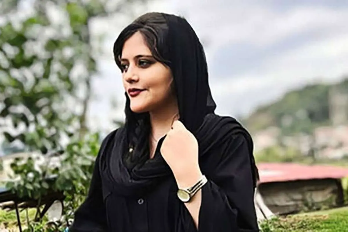 (عکس) انتقاد از مونالیزا شدن مهسا امینی در یک تصویر