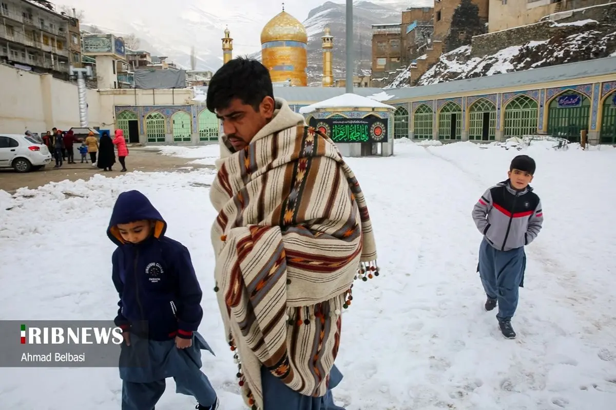 (تصاویر) بارش برف در امامزاده داوود تهران