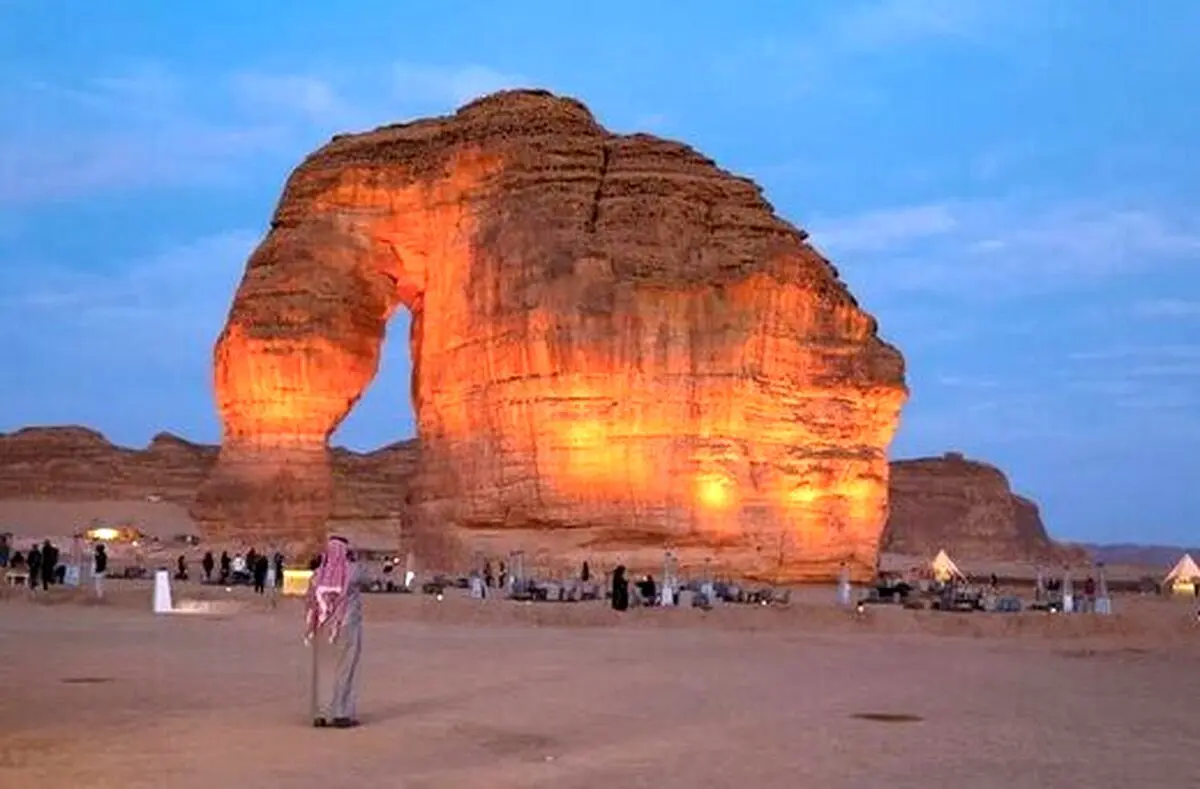 چرا گردشگران به عربستان هجوم بردند؟