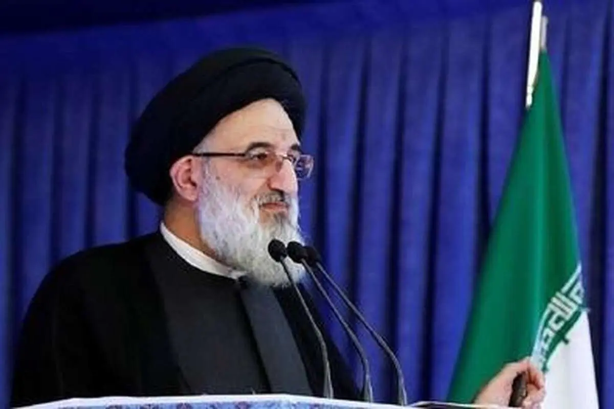 امام جمعه کرج: آتش قطعنامههای ظالمانه دامن استکبار را میگیرد