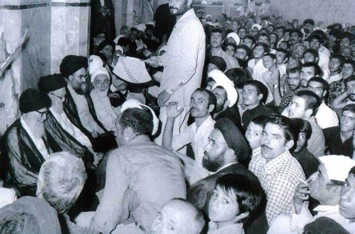 (عکس) تصویری نادر از آیات فقید گلپایگانی، مرعشی نجفی، شریعتمداری و روحانی