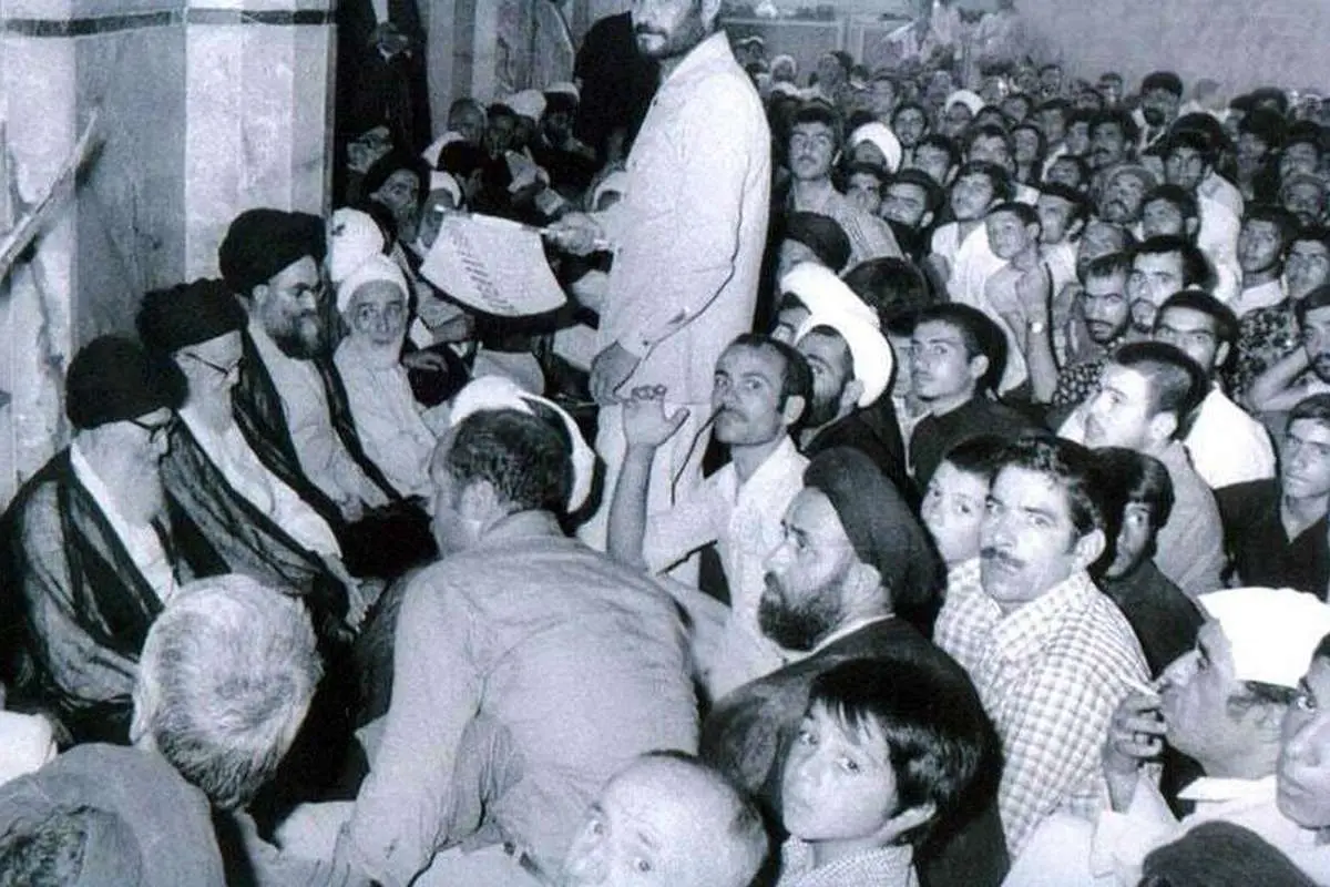 (عکس) تصویری نادر از آیات فقید گلپایگانی، مرعشی نجفی، شریعتمداری و روحانی