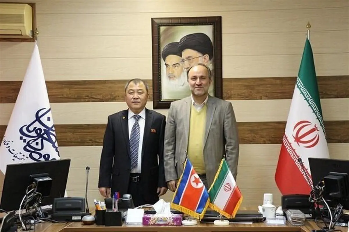 یک استاد دانشگاه: فرزندان‌شان آمریکا درس می‌خوانند، بچه‌های مردم را به کره شمالی می‌فرستند