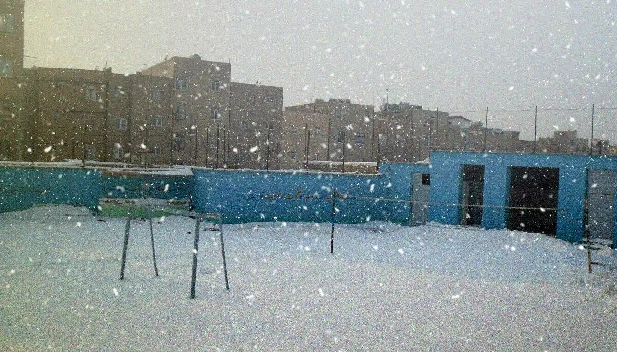مدارس فیروزکوه فردا تعطیل است
