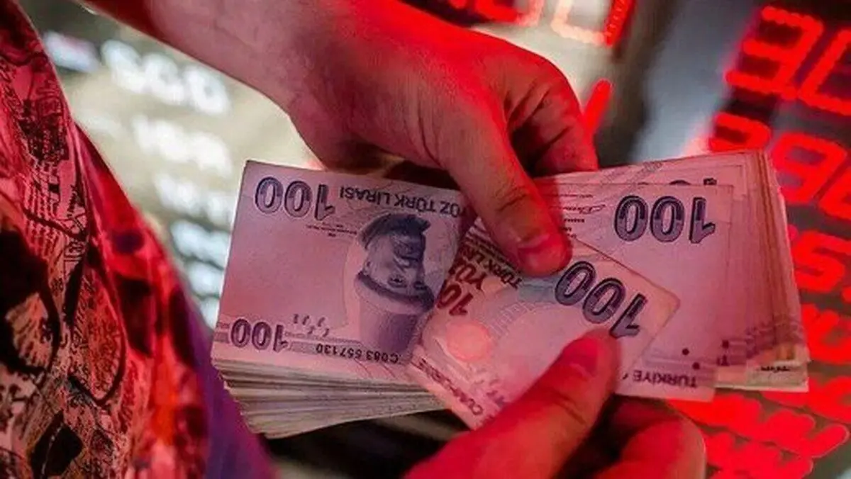 سقوط لیر بازهم رکورد شکست