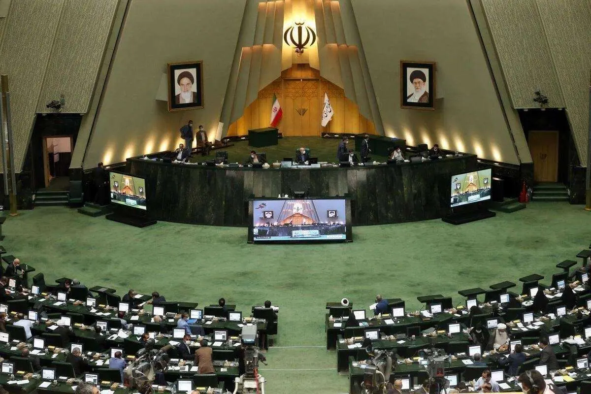 دولت برای پوشش کسری بودجه ۱۴۰۲ چه راهکاری دارد؟