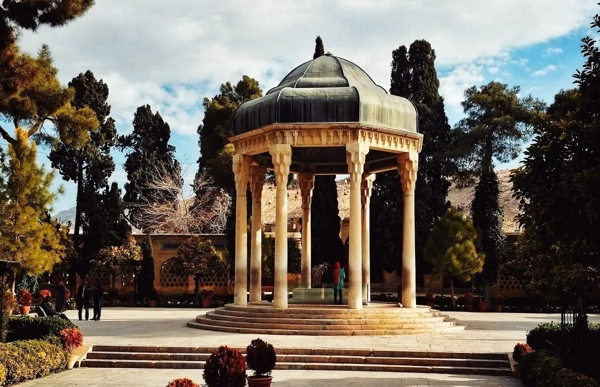 تفال به حافظ امروز دوشنبه ۵ دی ماه ۱۴۰۱