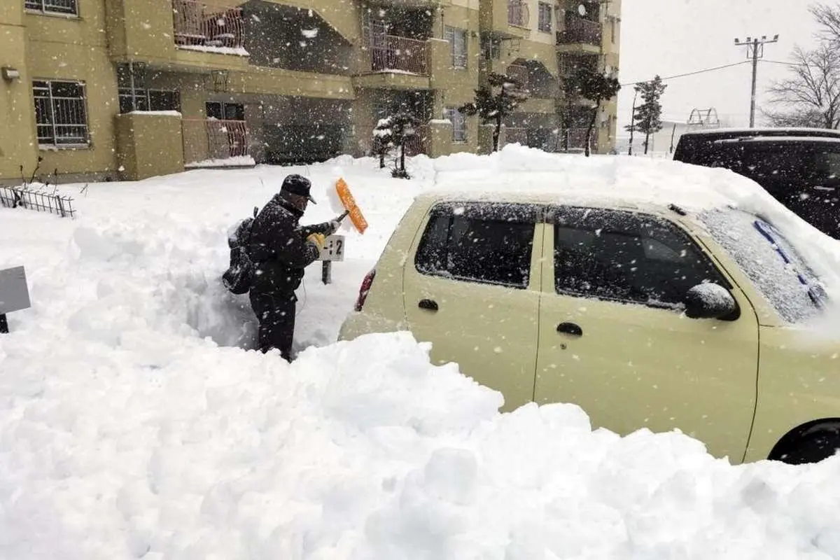 (تصاویر) فاجعه کولاک و یخبندان در آمریکا، کانادا و ژاپن