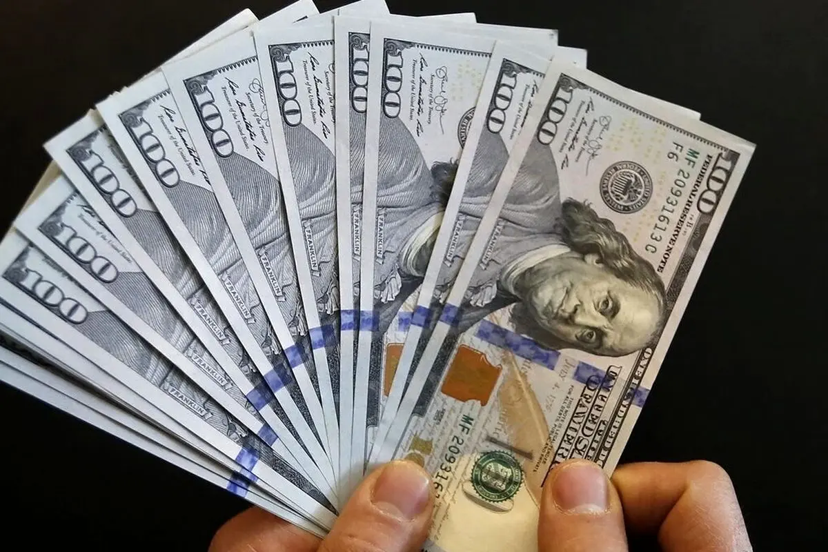 کیهان: چرا مسئولان ما مثل دولت مصر با بازار ارز برخورد نمی‌کنند؟!