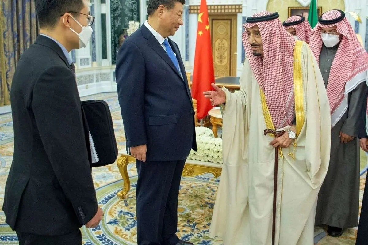 زمان تجدیدنظر در «نگاه به شرق»؟