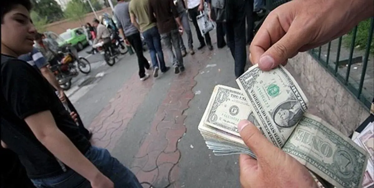 ادامه برخورد پلیسی در بازار ارز؛ دستگیری ۱۳ دلال ارزی