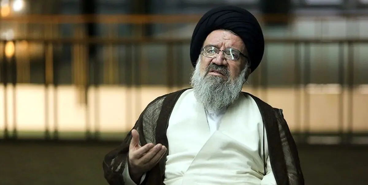 احمد خاتمی: عمامه پرانی در واقع دین پرانی است