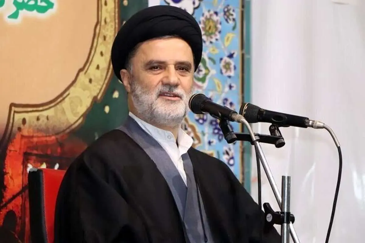 نبویان: تمام دنیا در چنگ آمریکاست، ما مقابلش ایستادهایم