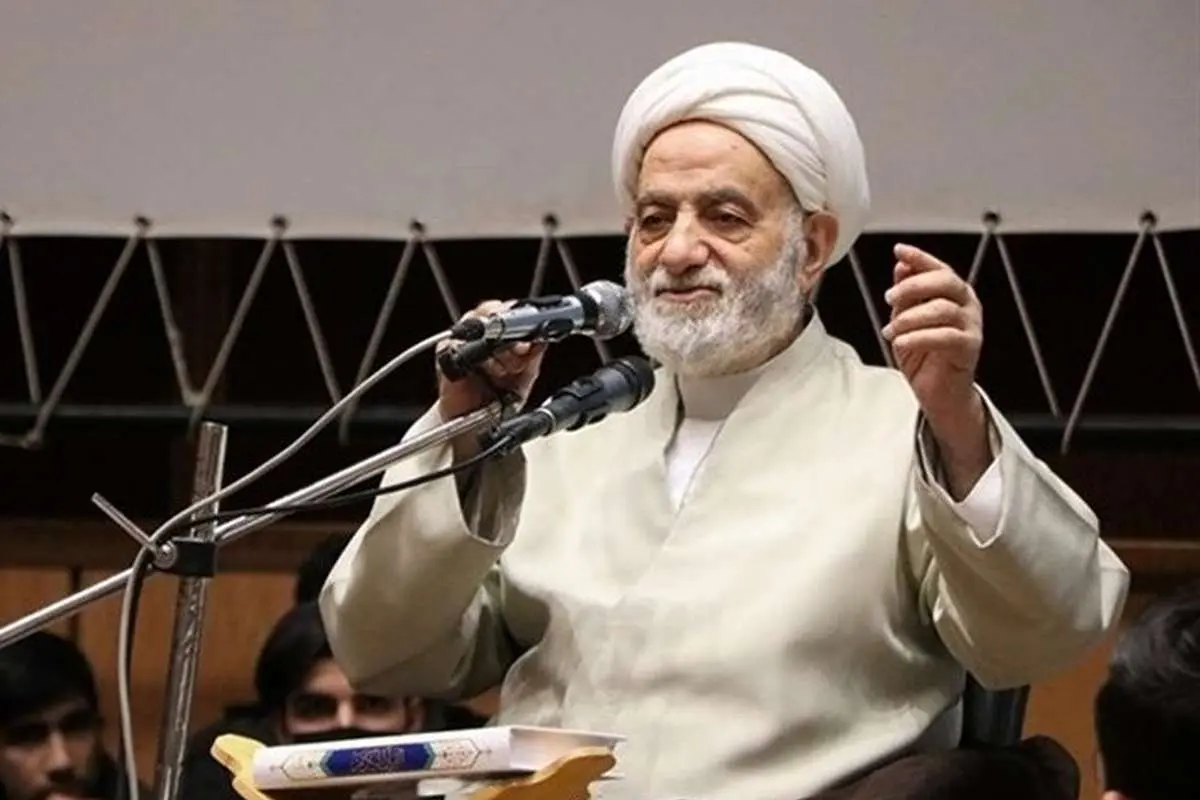 قرائتی: دیپلم و لیسانس تارکالصلوه به هیچ دردی نمیخورد
