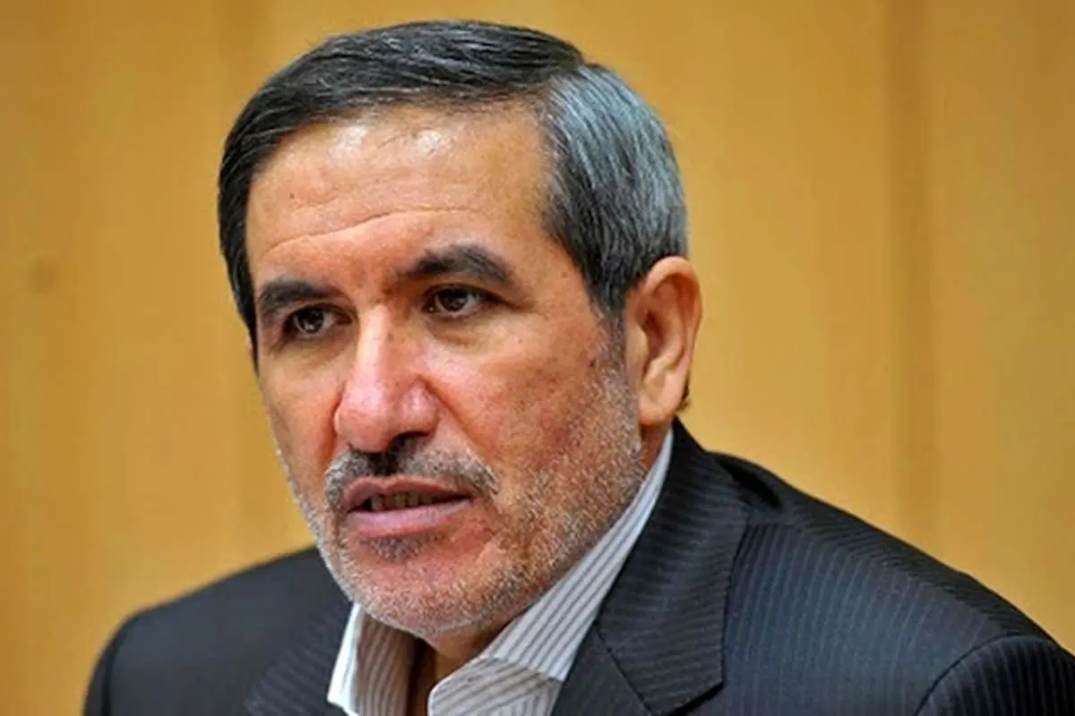 شهردار یک منطقه مدیر زن را عزل کرده و گفته من حوصله کار با زن جماعت را ندارم!